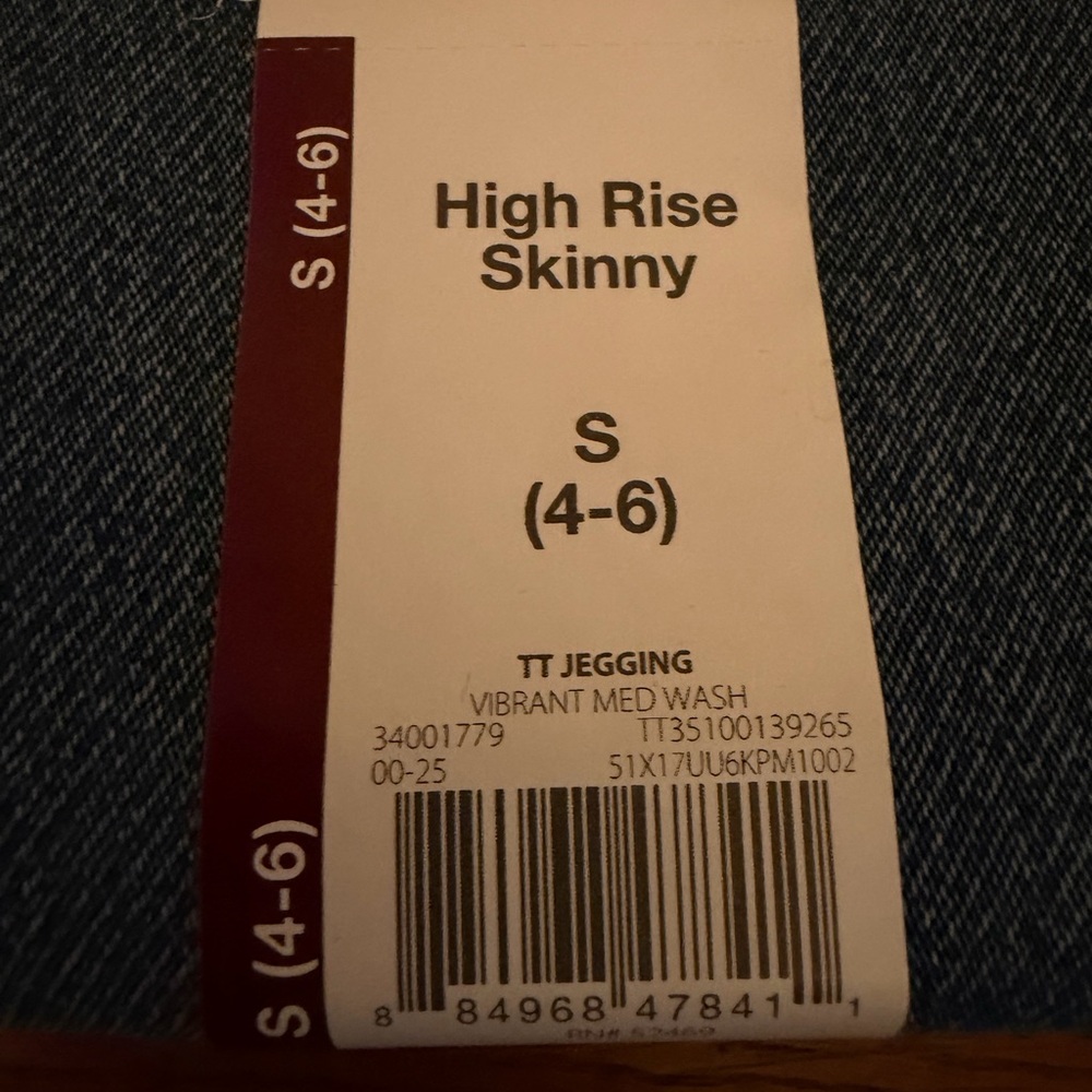 NWT  2 PAIR of Time and Tru Blue Women's Jeggings
Size 4-6 - Picture 8 of 8